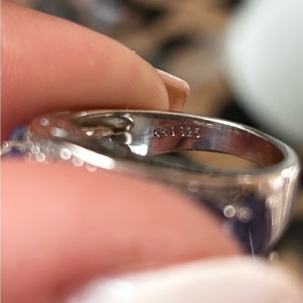 Tanzanite-Colored Crystal Band Ring – Silver size 8 - Picture 8 of 8